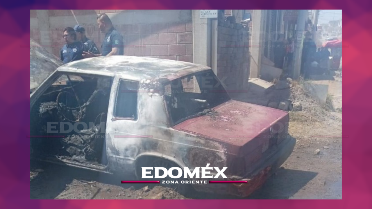 INCENDIO DE VEHÍCULO EN LOMAS DE SAN SEBASTIÁN, LA PAZ