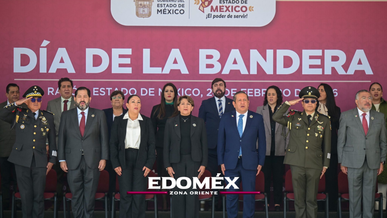 DELFINA GÓMEZ ENCABEZA CEREMONIA DEL DÍA DE LA BANDERA EN RAYÓN