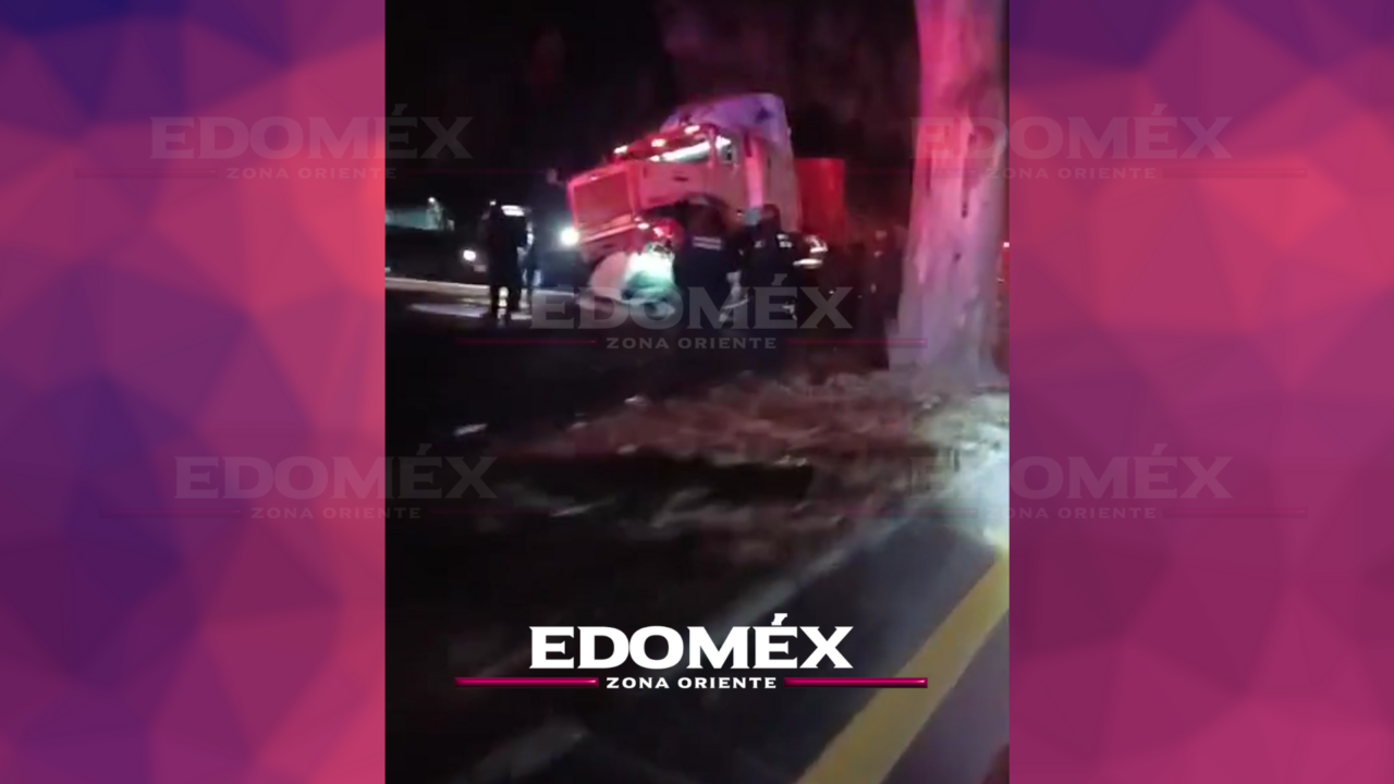 MUEREN DOS HOMBRES TRAS SER APLASTADOS POR TRÁILER SIN FRENOS EN LA MÉXICO–TEXCOCO
